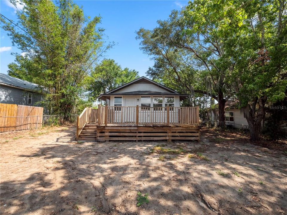 For Sale: $229,950 (3 beds, 2 baths, 1278 Square Feet)