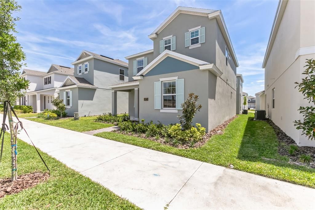 Active With Contract: $4,750 (4 beds, 3 baths, 2071 Square Feet)