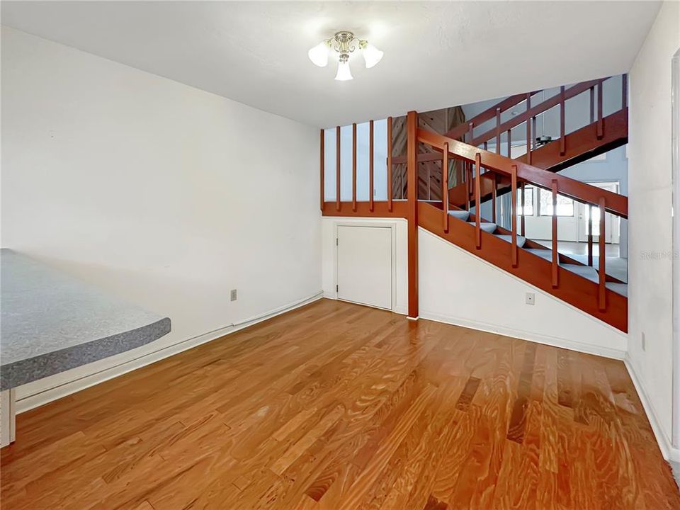 For Sale: $295,000 (3 beds, 2 baths, 2667 Square Feet)