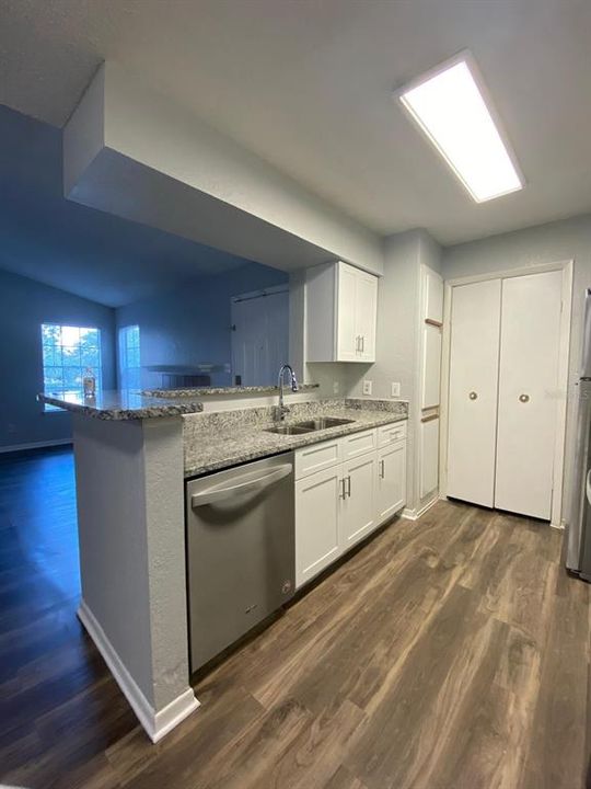 For Rent: $1,650 (2 beds, 2 baths, 935 Square Feet)