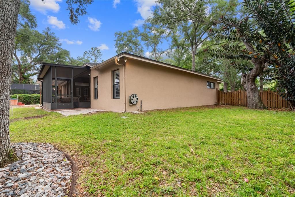 Active With Contract: $639,000 (4 beds, 2 baths, 2366 Square Feet)