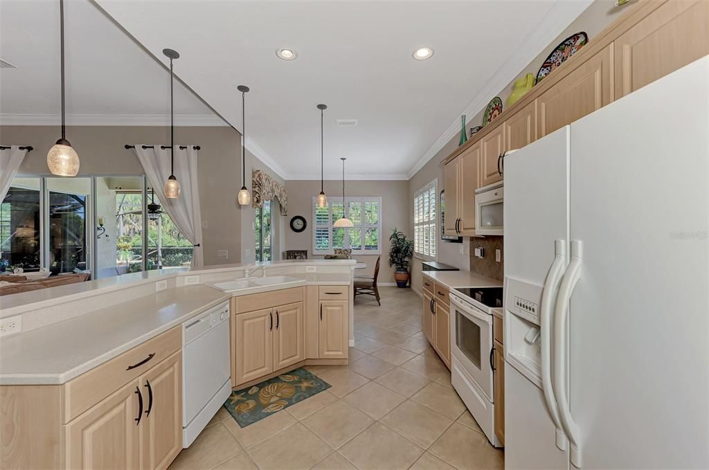 For Sale: $595,000 (2 beds, 2 baths, 1800 Square Feet)