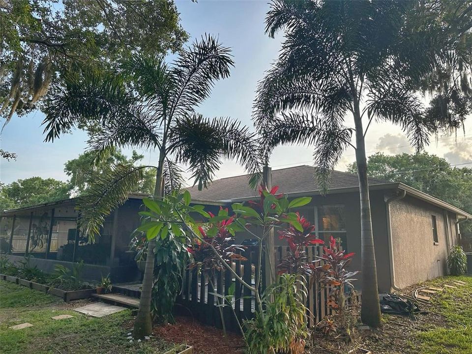 Recently Sold: $399,000 (3 beds, 2 baths, 1661 Square Feet)