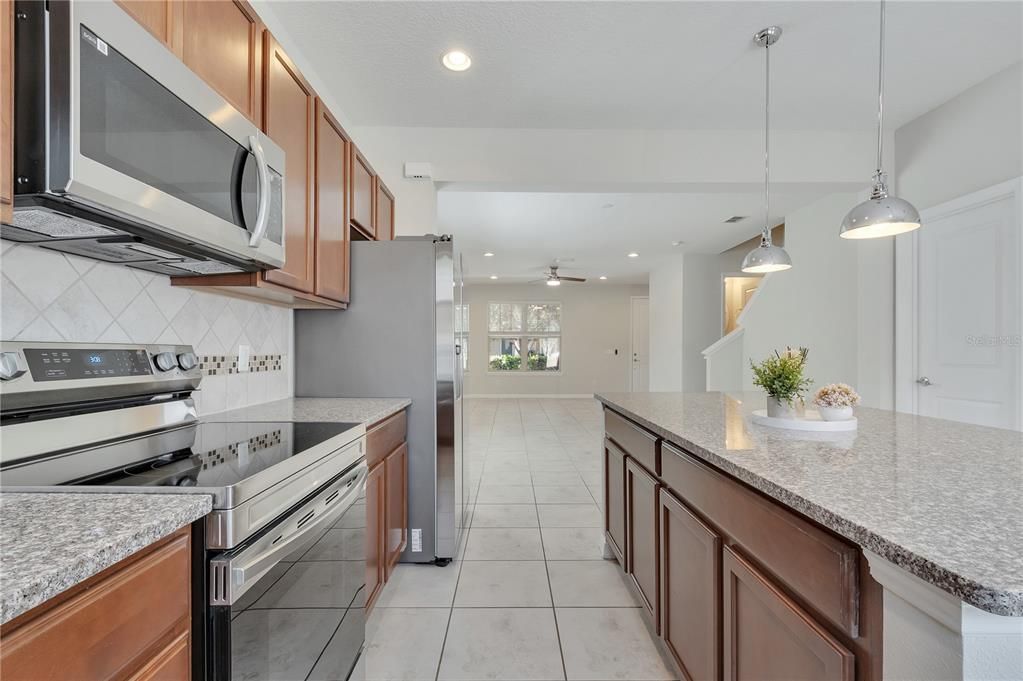 Active With Contract: $375,500 (3 beds, 2 baths, 1617 Square Feet)