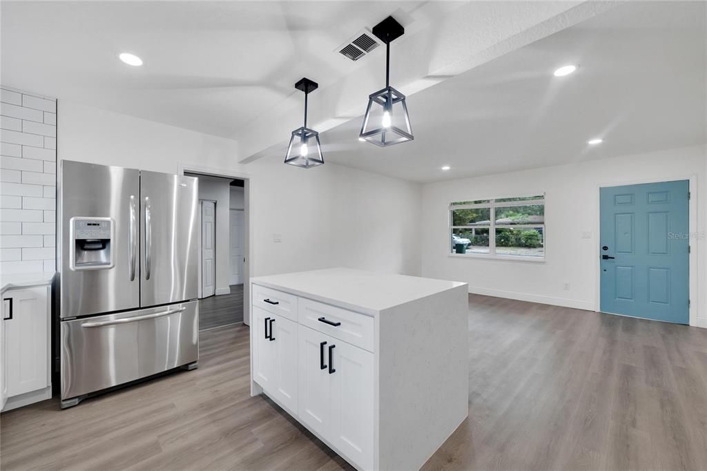 Active With Contract: $350,000 (4 beds, 2 baths, 1275 Square Feet)