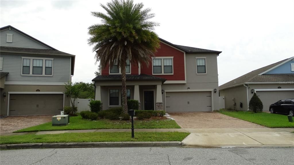 For Sale: $699,000 (4 beds, 2 baths, 2895 Square Feet)