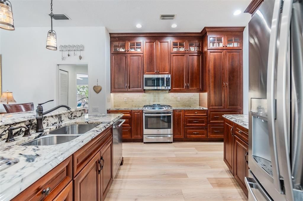 Active With Contract: $599,900 (4 beds, 3 baths, 2393 Square Feet)