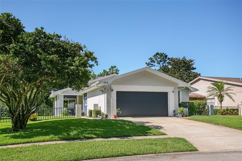 For Sale: $322,800 (3 beds, 2 baths, 1633 Square Feet)