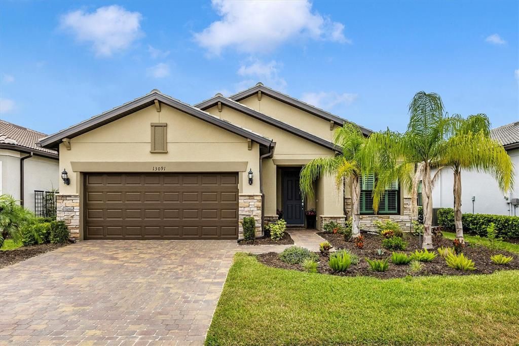 For Sale: $799,000 (2 beds, 2 baths, 1960 Square Feet)