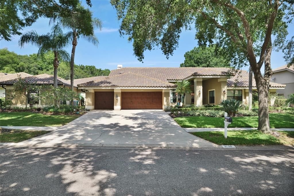 Gorgeous Kitchen, Quartz countertops, Coffee nook and appliance garage. Stainless appliances, wine fridge, Custom Cabinets with pot and pan drawers.