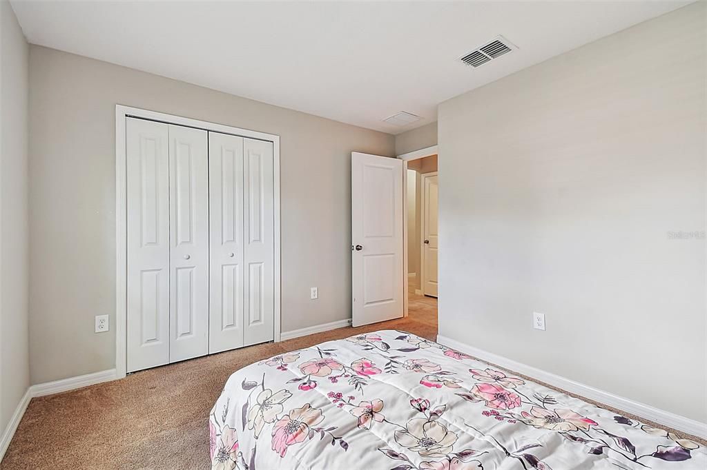 Active With Contract: $349,900 (3 beds, 2 baths, 1555 Square Feet)