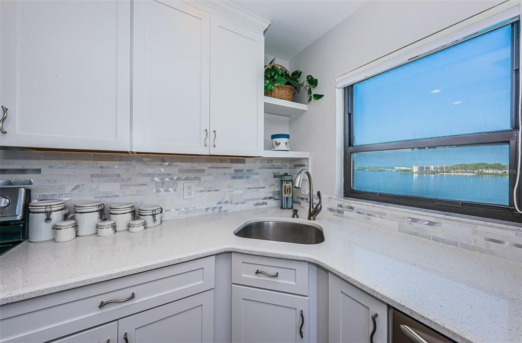 Wonderful Kitchen With A View!