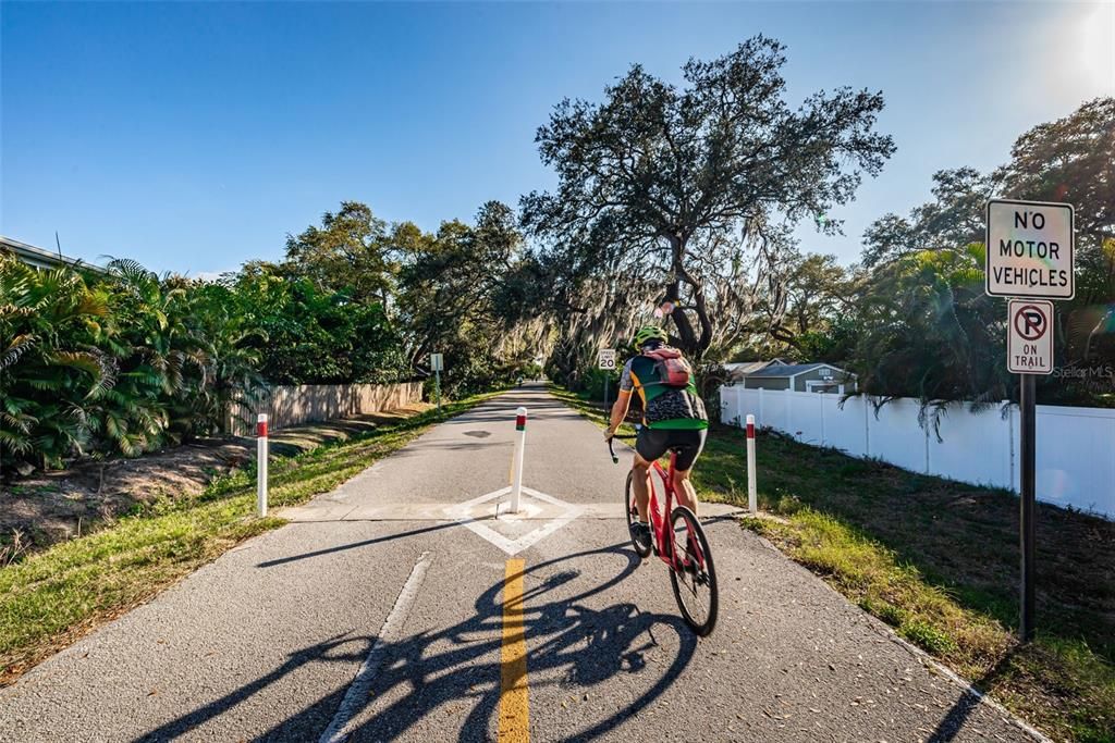 Nearby Pinellas Trail!