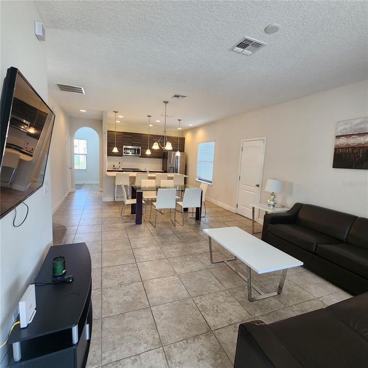 For Sale: $356,500 (3 beds, 3 baths, 2010 Square Feet)