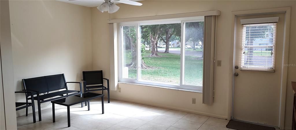 For Rent: $2,100 (2 beds, 2 baths, 1415 Square Feet)
