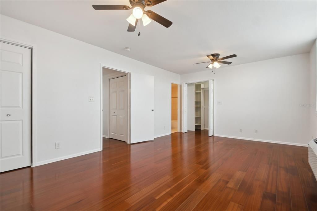 For Rent: $2,100 (1 beds, 2 baths, 846 Square Feet)