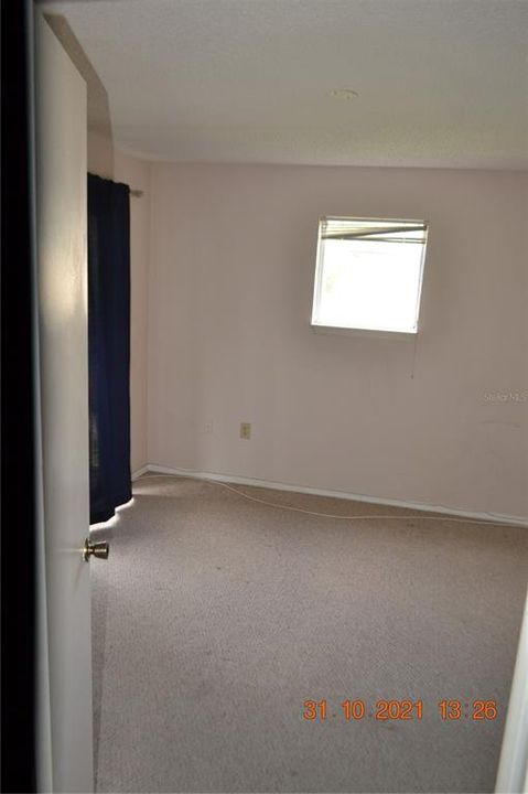 For Rent: $1,300 (1 beds, 1 baths, 593 Square Feet)