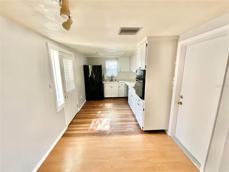 Recently Rented: $1,600 (2 beds, 2 baths, 1328 Square Feet)