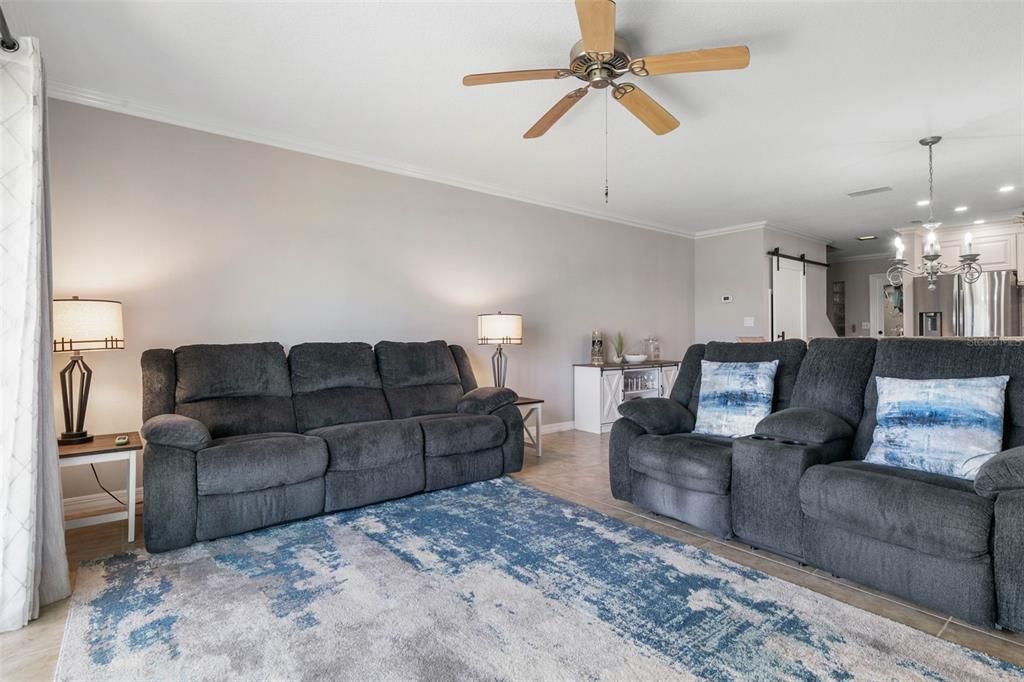 For Sale: $289,900 (2 beds, 2 baths, 1184 Square Feet)