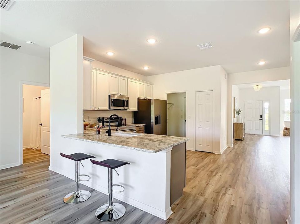 Active With Contract: $379,900 (3 beds, 2 baths, 1630 Square Feet)