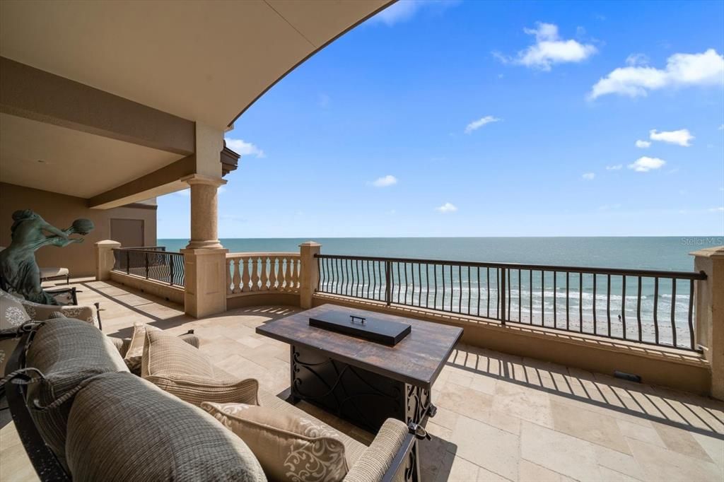 For Sale: $5,900,000 (4 beds, 5 baths, 5400 Square Feet)