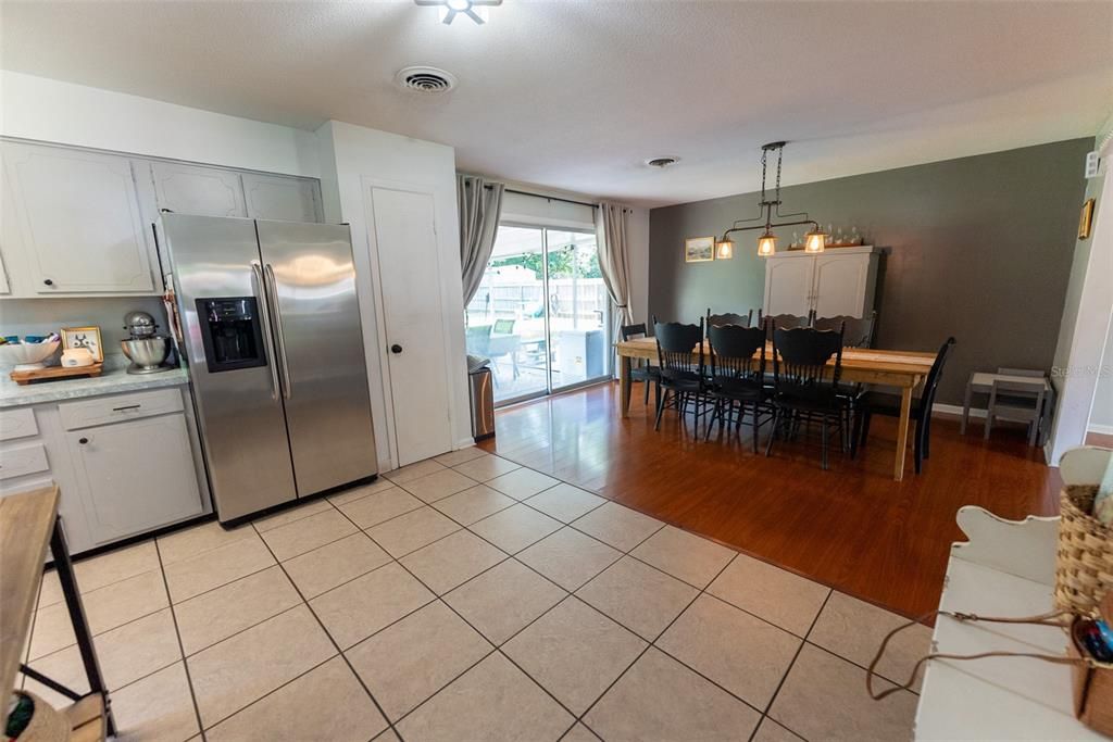For Sale: $234,999 (2 beds, 2 baths, 1260 Square Feet)