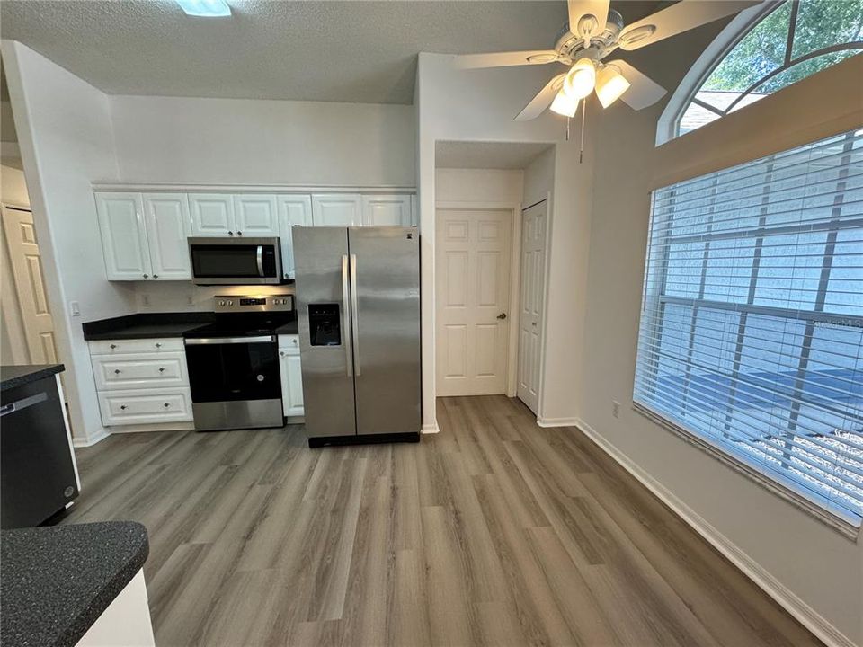Active With Contract: $429,900 (3 beds, 2 baths, 1583 Square Feet)
