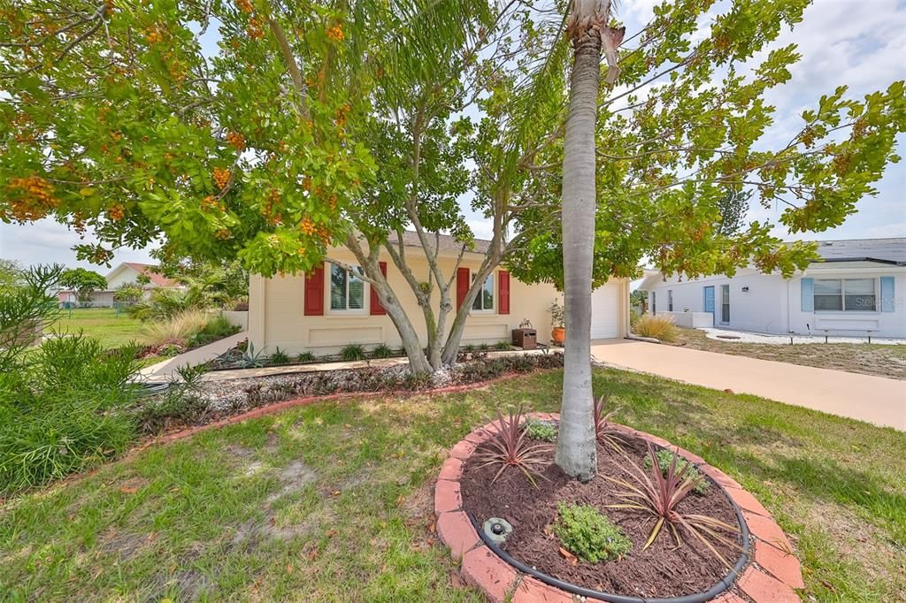 Recently Sold: $256,000 (2 beds, 2 baths, 1180 Square Feet)