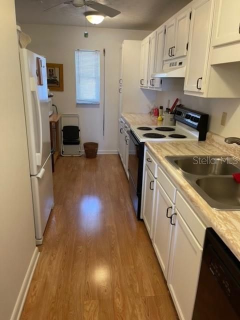 For Sale: $410,000 (2 beds, 1 baths, 1000 Square Feet)
