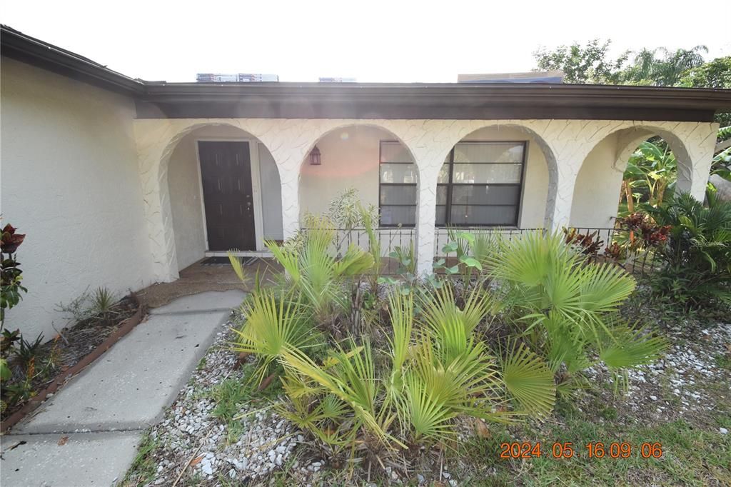 Recently Rented: $2,295 (3 beds, 2 baths, 1422 Square Feet)