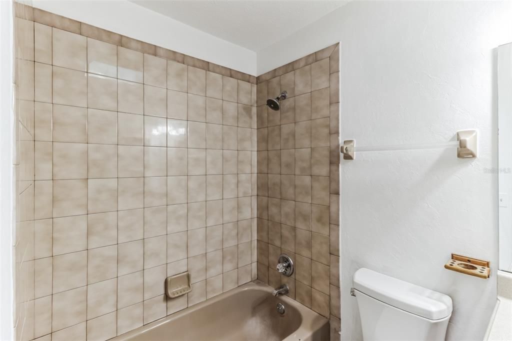 For Sale: $199,000 (3 beds, 2 baths, 1128 Square Feet)