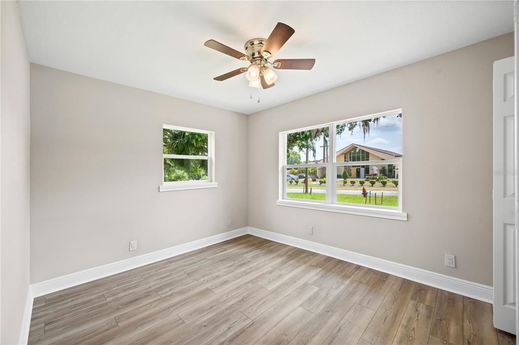 Active With Contract: $249,950 (3 beds, 2 baths, 1152 Square Feet)