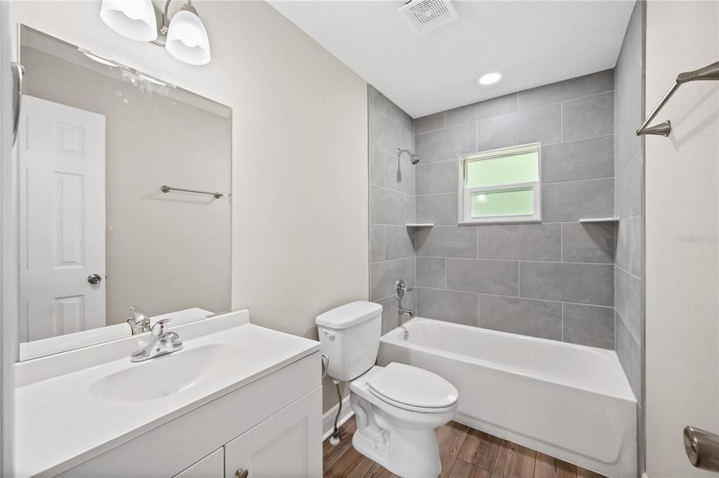 Active With Contract: $249,950 (3 beds, 2 baths, 1152 Square Feet)