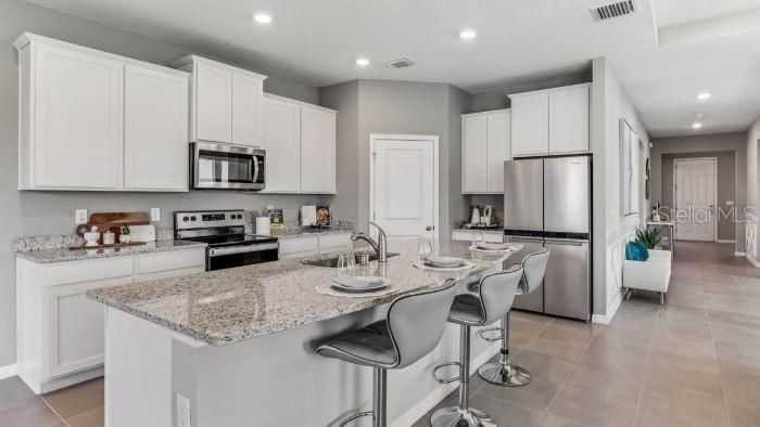 Active With Contract: $680,260 (4 beds, 3 baths, 2787 Square Feet)