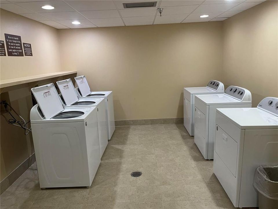 FREE WASHER AND DRYER ROOM-SAME FLOOR