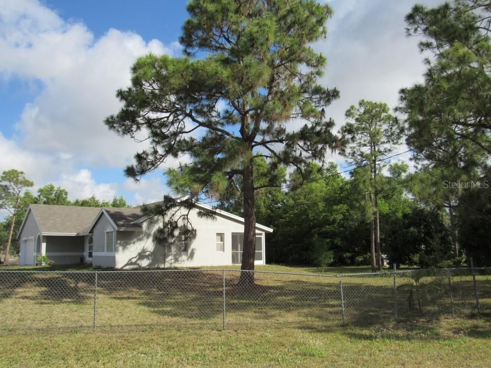 For Sale: $600,000 (3 beds, 2 baths, 1680 Square Feet)