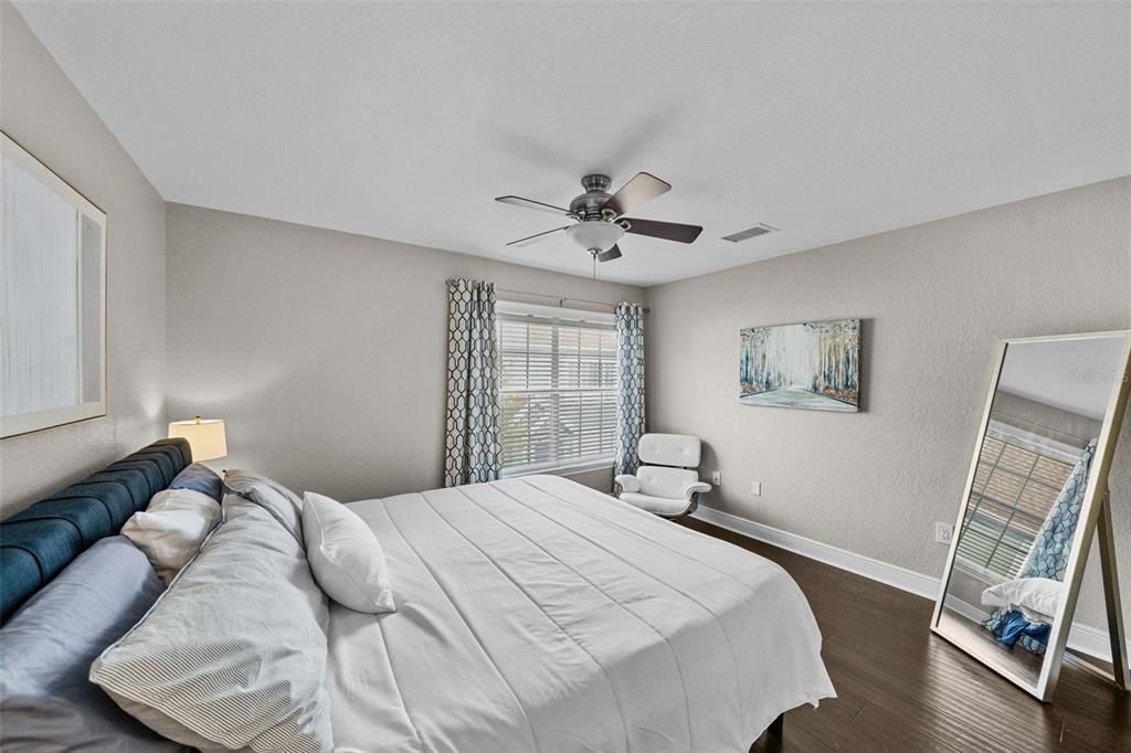 Active With Contract: $249,000 (1 beds, 1 baths, 1132 Square Feet)