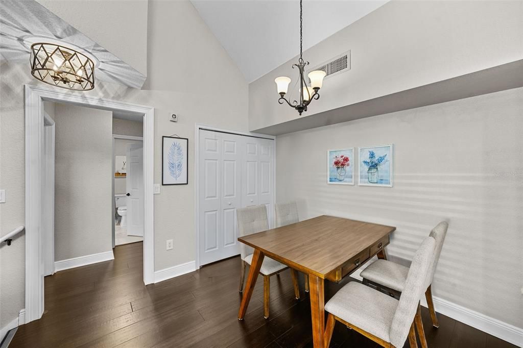 Active With Contract: $249,000 (1 beds, 1 baths, 1132 Square Feet)