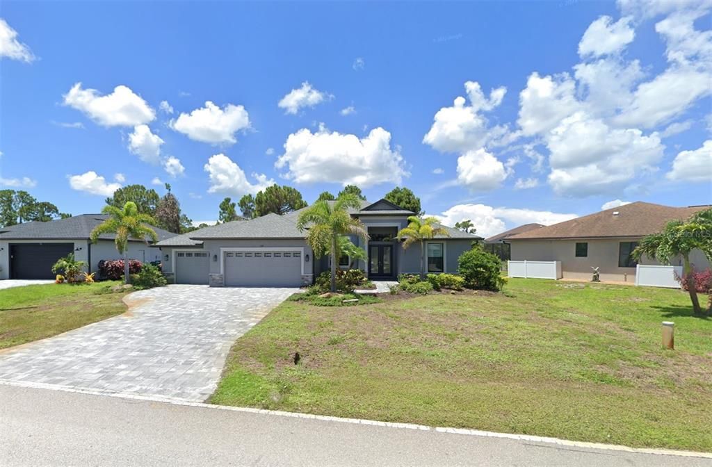 Recently Sold: $560,000 (3 beds, 2 baths, 1904 Square Feet)