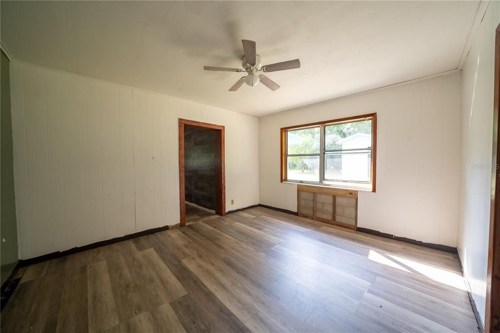 For Sale: $234,900 (3 beds, 2 baths, 2277 Square Feet)