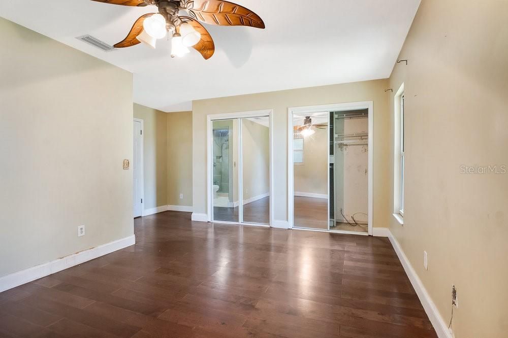 Active With Contract: $470,000 (4 beds, 2 baths, 1911 Square Feet)