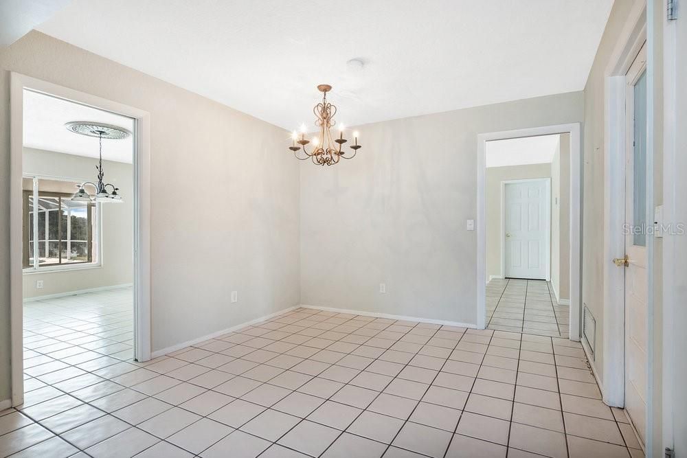 Active With Contract: $470,000 (4 beds, 2 baths, 1911 Square Feet)