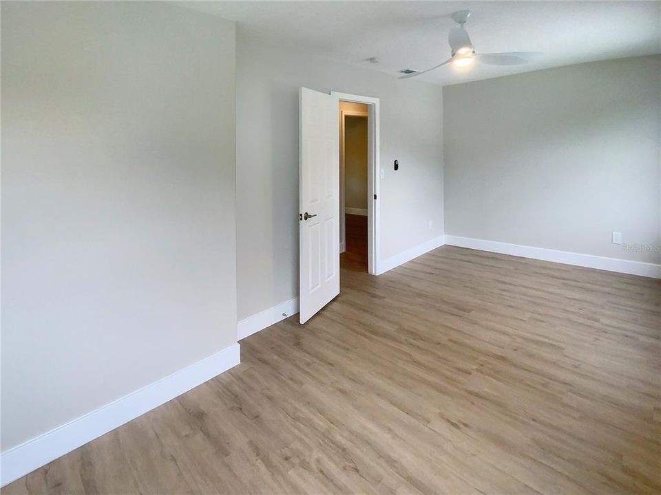 For Sale: $300,000 (3 beds, 1 baths, 1148 Square Feet)