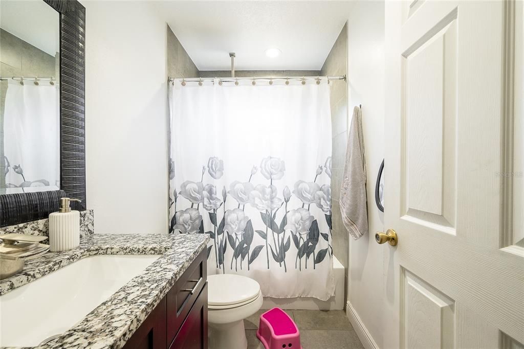 Active With Contract: $379,000 (3 beds, 2 baths, 1333 Square Feet)