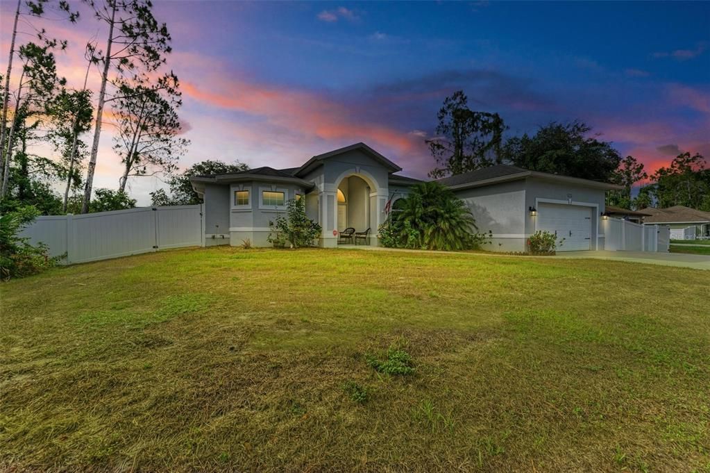 Active With Contract: $470,000 (3 beds, 2 baths, 1956 Square Feet)