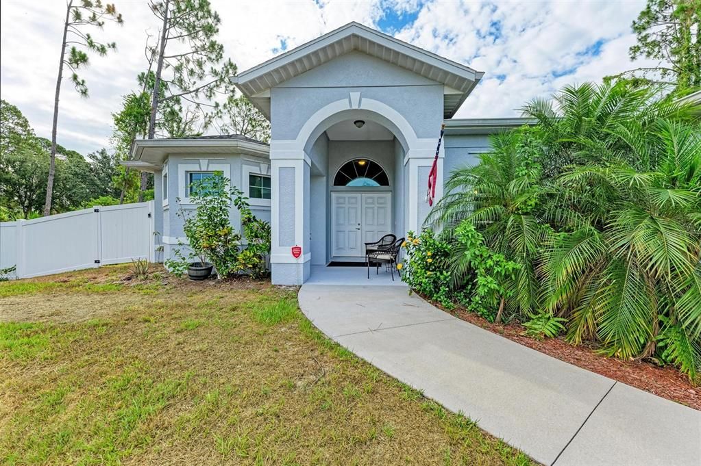 Active With Contract: $470,000 (3 beds, 2 baths, 1956 Square Feet)