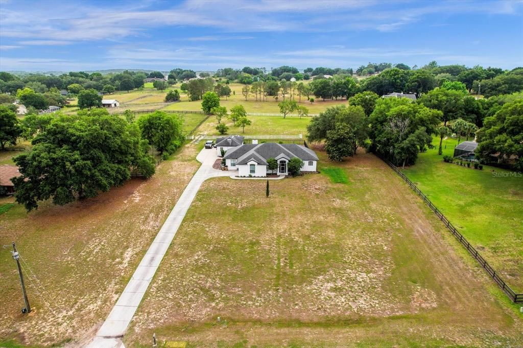 For Sale: $799,900 (4 beds, 2 baths, 2557 Square Feet)