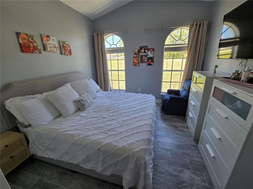 For Sale: $440,000 (3 beds, 2 baths, 1798 Square Feet)