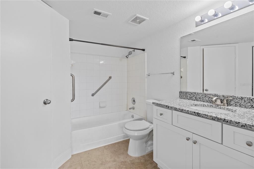 Недавно арендовано: $1,799 (2 спален, 2 ванн, 1026 Квадратных фут)