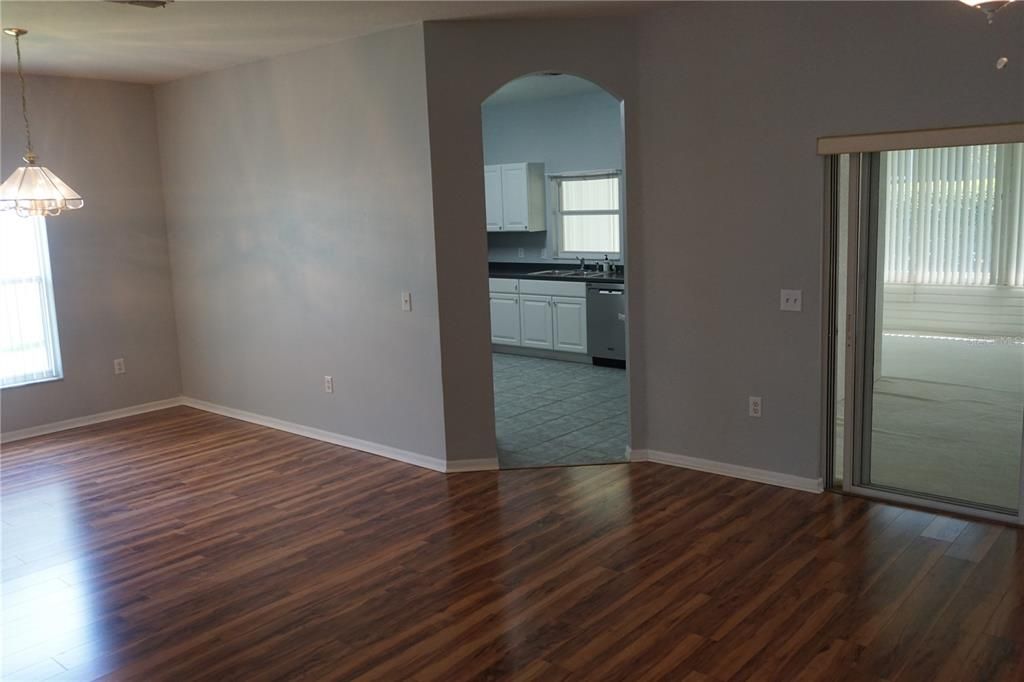 For Sale: $245,000 (2 beds, 2 baths, 1574 Square Feet)
